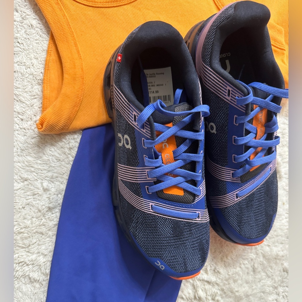 On Cloud Go running athletic lace up sneaker, NWT